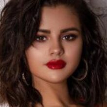 Селена Гомес призналась, что страдает биполярным расстройством