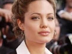 Анджелина Джоли сыграет заботливую жену в новом фильме