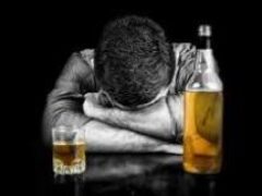 «Замаскированный» алкоголик: 7 признаков зависимости, о которой тяжело догадаться