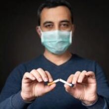 Почему некоторые заядлые курильщики не болеют раком: нашли простое объяснение