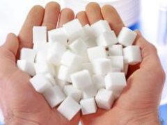 Не слипнется: сколько сахара в день можно съесть