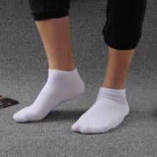 Три эффективных способа вернуть носкам утерянную белизну