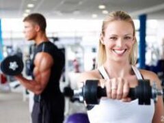 Прыжки или гантели: какая тренировка поможет похудеть