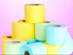 Бывает ли опасна туалетная бумага: смотрим цвет и состав