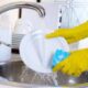 Почему большинство людей неправильно моют посуду 