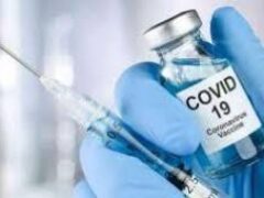 После прививки от коронавируса на людей будут клеить стикеры